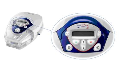 BiLevel-Gerät AutoSet CS2 von ResMed

Die Bedienoberflächen der BiLevel-Geräte AutoSet CS2 und VPAPIII ST-A von ResMed Ltd. nutzen die Vorteile zwei GE-Hightech-Materialien für herausragende Leistungsfähigkeit und Ästhetik bei Anwendungen in der Medizintechnik. Zunächst bedruckt Cutler Brands Pty Ltd. die Rückseite einer hoch glänzenden Folie aus Lexan* Polycarbonat 8010 (PC) mit den erforderlichen grafischen Elementen. Die bedruckte Folie wird thermogeformt, zum Einlegen in eine Spritzgießwerkzeug zugeschnitten und dann mit dem neuen Lexan* Kunststoff HP1HF im IMD-Verfahren (In-mold-Dekoration) hinterspritzt, um die fertige Bedienoberfläche zu erhalten. Lexan* HP1HF zählt zu den neuesten GE-Polymeren für die Medizintechnik. Das Material ergänzt das Angebot der Lexan* Produkte für robuste und nahezu unzerbrechliche Anwendungen in dieser Branche. Zu den Kerneigenschaften dieser Materialien zählen ausgezeichnete Beständigkeit gegenüber Gamma-, ETO- und Dampfsterilisierung sowie Lipiden, anderen Chemikalien und erhöhten Temperaturen. Neben seiner Biokompatibilität und FDA-konformen Eignung für Lebensmittelkontakt bietet Lexan* HP1HF außerdem überlegene Verarbeitbarkeit bei ausgezeichneter Fließfähigkeit (Fließindex 37 g/10 min) und herausragende Hydrolysestabilität. Die außergewöhnlichen Leistungseigenschaften prädestinieren dieses Polycarbonat für Anwendungen zur Verabreichung von Medikamenten und Flüssigkeiten sowie zur Patientenüberwachung. 