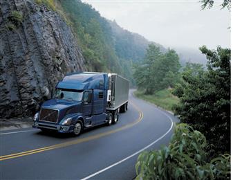 Nachhaltigkeit verbessern: Volvo Trucks verwendet mit Valox iQ* von SABIC erstmals einen Upcycling-Kunststoff in einem nordamerikanischen LKW