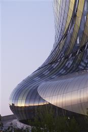 La Cité du Vin: Il vetro ad alte prestazioni Guardian dà un vivace risalto al nuovo centro del vino francese.
(Foto © XTU Julien Lanoo, GRDPR041) 