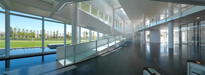 Guardian Glass transitions to Guardian ExtraClear® float glass.
(Photo Guardian Industries Corp., GRDPR103)
