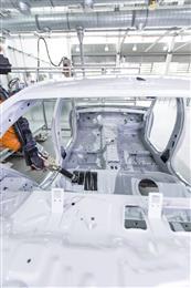 New, innovative liquid-applied sound deadeners for the automobile industry. 
(Photo: Henkel, PR015)