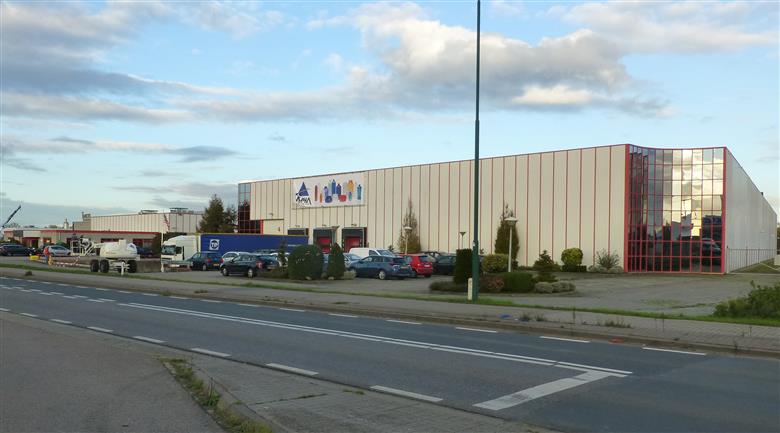 Alpha Packaging koopt Nederlandse fabriek van Graham Packaging Company en beoogt Europese uitbreiding. 
(Foto’s: Alpha Packaging, APPR001)