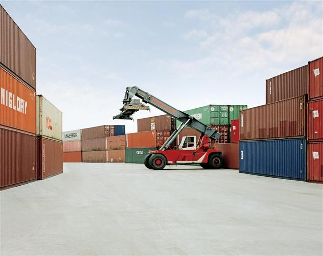Clariant Container Dri II cargo desiccants offer outstanding ease of use and cost optimization for furniture shipments. 
(Photo: Clariant)