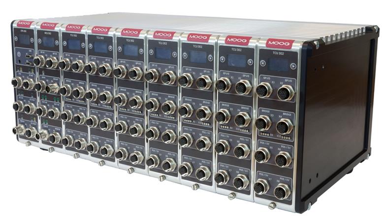 Die Modularität des neuen, digitalen Moog Test-Controllers ermöglicht die Bearbeitung großer und kleiner Testaufgaben mit hydraulischen und elektrischen Systemen. (Foto Moog, MGPR1708)