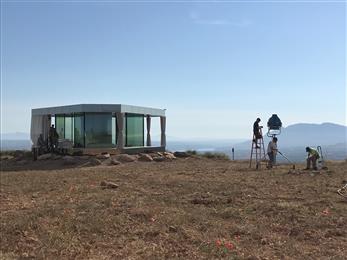 Photo of the shooting of the new chapter of Black Mirror set in “La Casa del Desierto”, in Gorafe, Granada. All rights reserved.