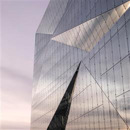 Teamarbeit ist der Schlüssel zu einer komplexen Doppelhaut-Fassade mit hohen Anforderungen an Ästhetik, Festigkeit und Energieeffizienz für das Projekt „cube berlin“