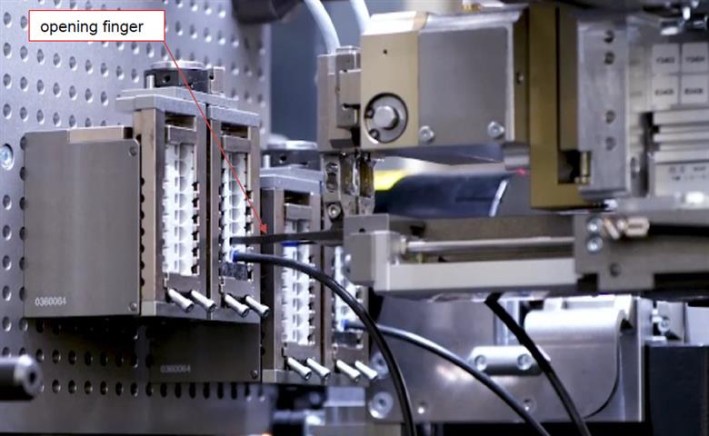 TE Connectivity and Komax announce new wiring solution to boost productivity in manufacturing harnesses for terminal block assemblies. 
(Source: TE Connectivity, PR426)
