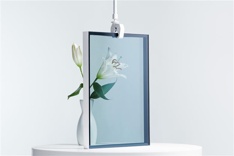 New Guardian SunGuard® SNX 70 glass offers light, comfort and elegance – from outside to inside.
(Photos Guardian Glass, LLC, GRDPR192)