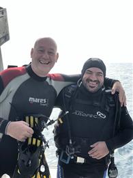 Saudi diver and KAUST student Saeed Amin (right) is pictured during his diving certification course with David John Pallett, KAUST Coastal and Marine Resources Core Lab’s scientific diving officer and master instructor. Photo by Susann Rossbach. 