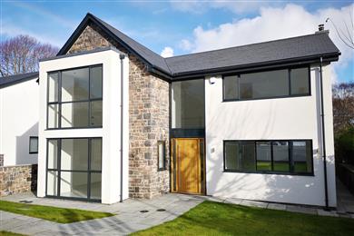 Guardian Glass introduces ClimaGuard® Neutral 1.0: developed to meet the new Part L UK Building Regulations for windows in new and existing residential builds. 
(Photo Guardian Glass, LLC, GRDBA195)