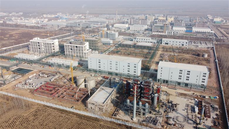 New Nanchong (Sichuan) plant. 

UniteChem Group has announced that it has departed on an ambitious expansion journey with major investments across all levels. Cornerstones of this strategy for growth are significant additions in production capacity for existing and new performance additives as well as further support and logistics capabilities with a particular focus on Europe. (Photo: UniteChem)