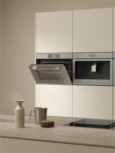 V-Zug, Switzerland’s leading supplier of premium large household appliances, is using a UL94 V0 rated, 20% glass filled Starflam® PA blend from Ascend Performance Materials for a demanding large household oven part. 
(Photo: V-Zug, APMPR089)