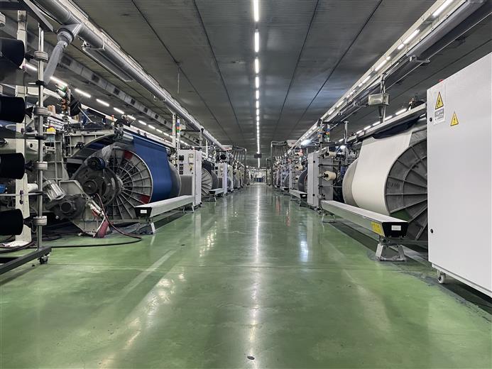 Textil Santanderina launches authentic black denim collection based on Archroma’s eco-advanced DIRESUL® EVOLUTION BLACK sulfur dyestuff. (Photos: Archroma)