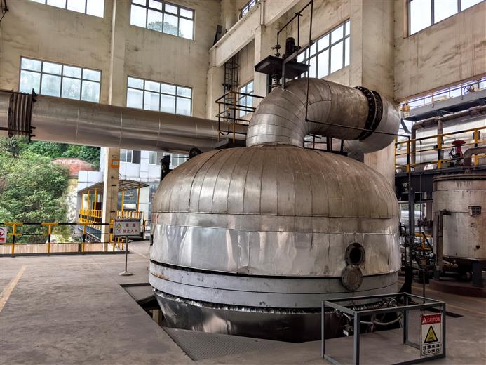 Clariant's EnviCat N2O-S secondary N2O abatement catalyst system successfully installed in the ammonia oxidation burner at Sichuan Lutianhua's nitric acid plant. © Sichuan Lutianhua Co. Ltd