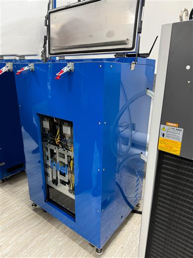 Immersion cooling unit developed with Intel Open IP, utilizing Perstorp’s synthetic thermal management fluid. (Photo: Perstorp)