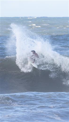 Pro Surfer Sergio Lima using Kohola fins. 
(Photo: Buxexa)