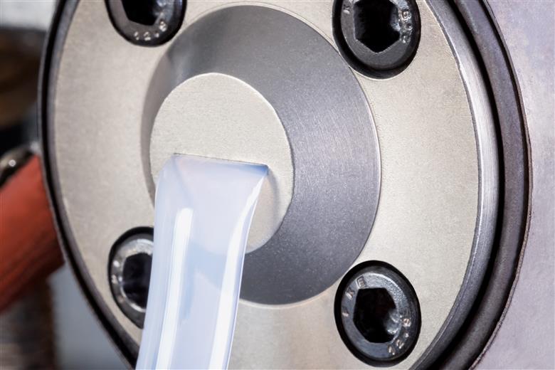 PFAS-free AddWorks PPA enhances extrusion processability. 
© Clariant 