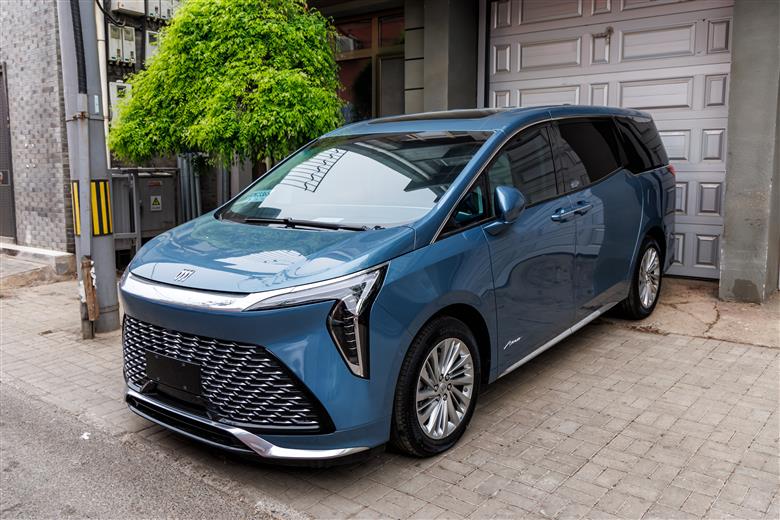 Yanfeng China selects ELIX PC/ABS 5130 for interior parts of the new Buick GL8