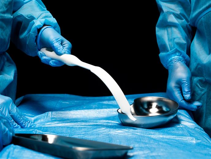 Syensqo celebrates 35 years of Radel® PPSU innovations with the launch of White Radel®, a whiter-than-bone high-flow medical-grade PPSU resin that enables bright medical devices with outstanding mechanical performance, chemical resistance and biocompatibility. 
(Photo: Syensqo, PR049)